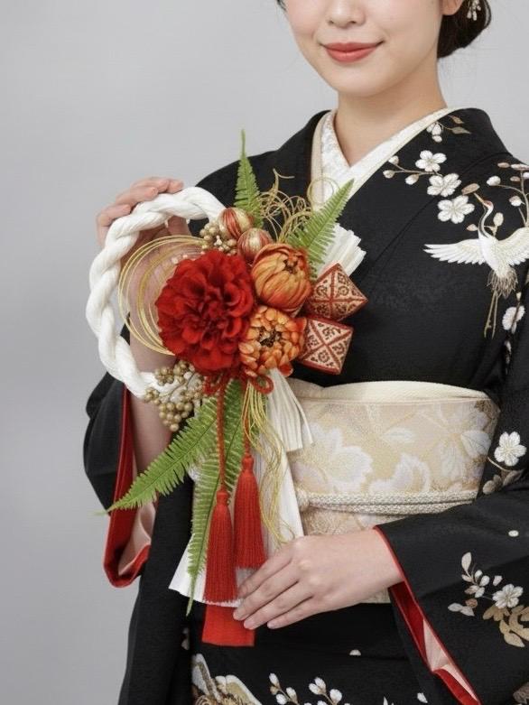 【限定1個 予約】2026年 お正月飾り ラッキーカラー で迎える華やか しめ縄 リース 和モダン 赤 金 緑 水引 祝1枚目の画像